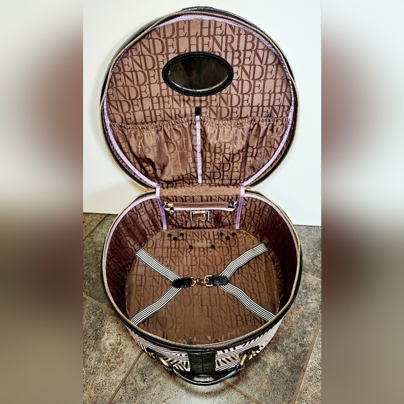 Henri bendel disturbed hatbox wheelie with hb heart keychain purse charm - Picture 7 of 12